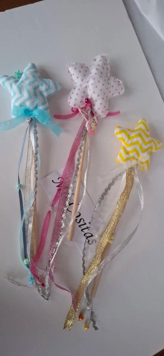 Varitas de estrella con cintas