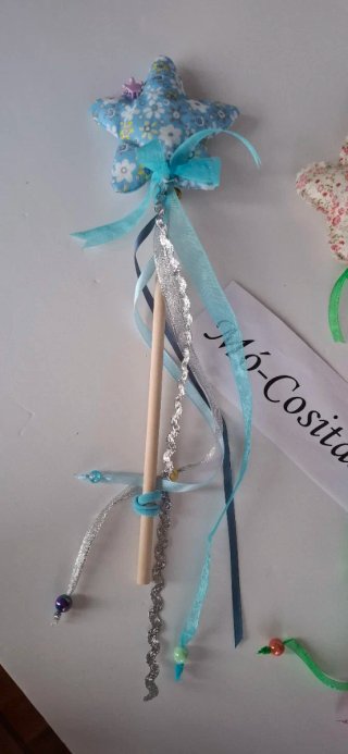 Varitas de estrella con cintas