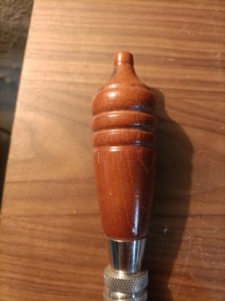 Grifo de cerveza madera y metal