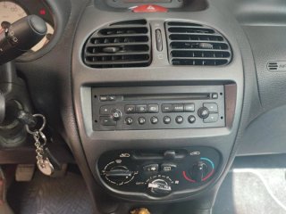 Peugeot 206 2004