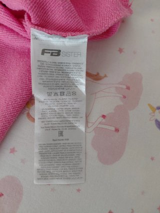 Camiseta corta rosa con capucha del New Yorker