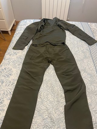 Conjunto Táctico Verde Chaqueta y Pantalón