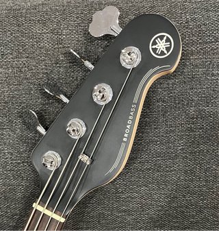 Bajo Yamaha BB234 Blanco Vintage