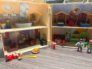 Playmobil Casa de Muñecas Maletín 70985
