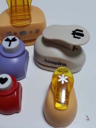 Lote de troqueladoras para manualidades