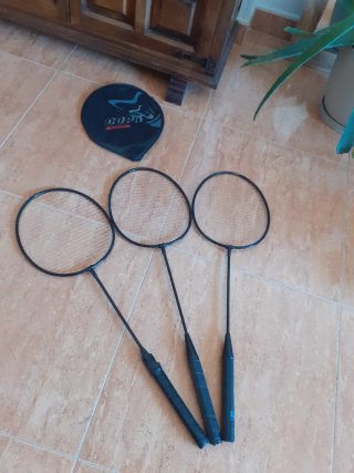 3 Raquetas de Bádminton con funda
