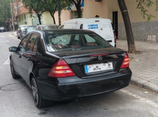 Mercedes-Benz Clase C 2004