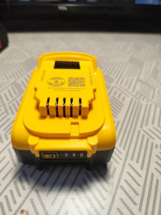 Batería Dewalt 18V XR 5.0Ah Li-Ion
