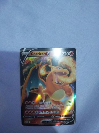 Carta Pokémon Charizard V 220 HP
