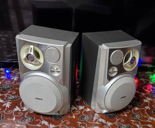 Altavoces Philips Plata y Negro