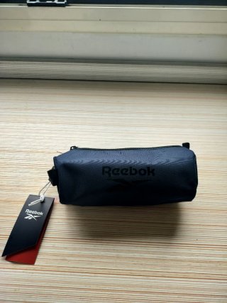 Estuche Reebok azul