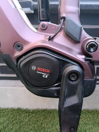 Cube Stereo 44