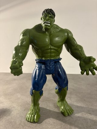 Figuras Marvel Avengers y Furia Nocturna