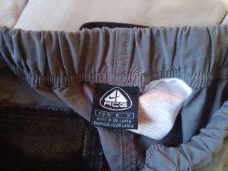 Pantaloneta cargo gris