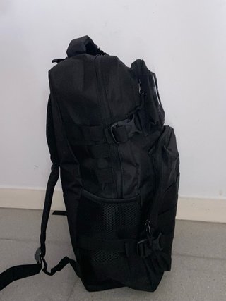 Mochila Táctica Negra con Bandera Española
