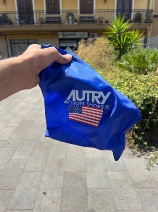Autry Medalist Low