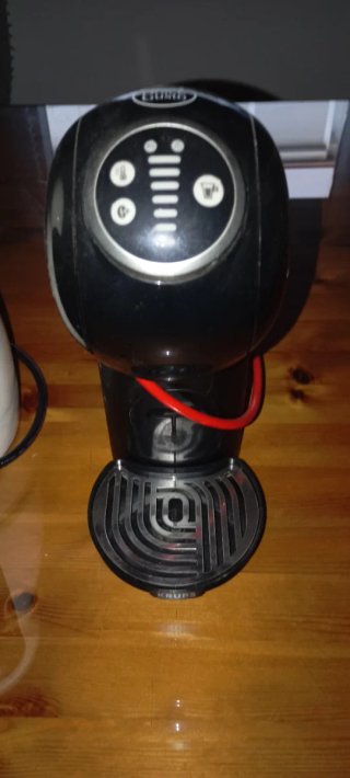 Cafetera Dolce Gusto Blanca y Negra