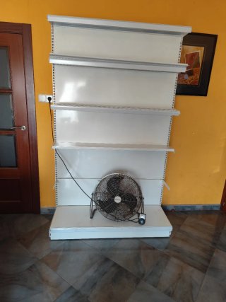 Estanterías metálicas por cierre de negocio