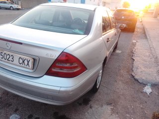Mercedes-Benz 220 2002
