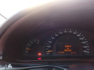 Mercedes-Benz 220 2002