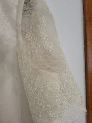 Conjunto elegante blusa y falda