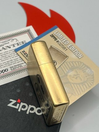 Zippo in ottone con geroglifici egizi Tutankhamon