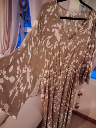 Vestido Ulla Popken caqui estilo japonés T.42/44