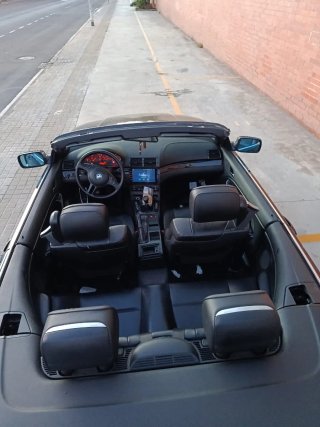 BMW 323i