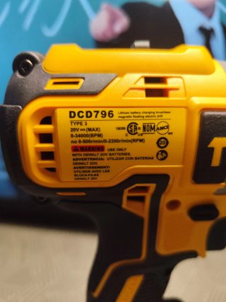 Taladro Dewalt DCD796 18V XR Brushless
