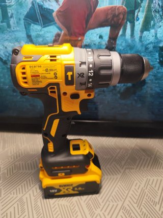 Taladro Dewalt DCD796 18V XR Brushless
