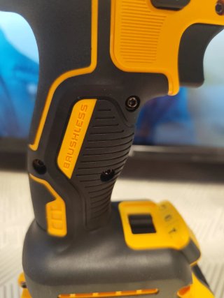 Taladro Dewalt DCD796 18V XR Brushless