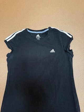 Camiseta deportiva negra Adidas