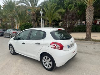 Peugeot 208 2015