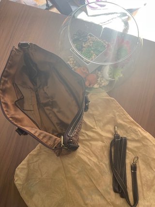 Bolso cartera Soigne marrón