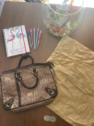 Bolso cartera Soigne marrón