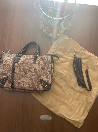 Bolso cartera Soigne marrón