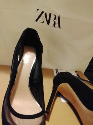 Zapatos ZARA de Ante Negro y Tul Transparente.