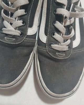 Scarpe Vans nere e bianche