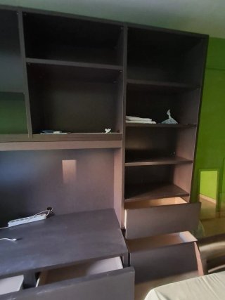 Mueble de salón modular oscuro
