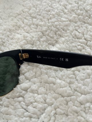 Gafas de sol Ray-Ban Clubmaster negras y doradas