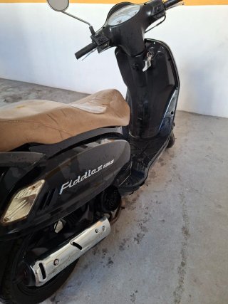Moto Scooter 125cc Negra