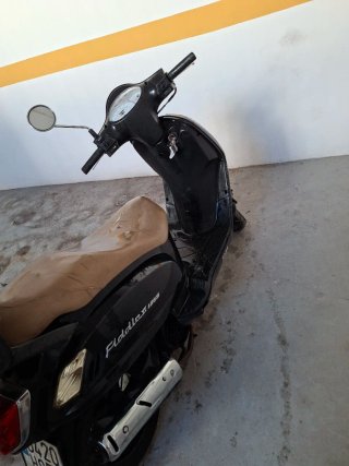 Moto Scooter 125cc Negra