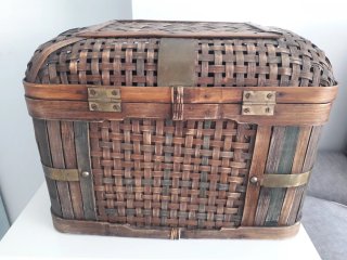 Baúl/Cofre de Bambú con Detalles Metálicos