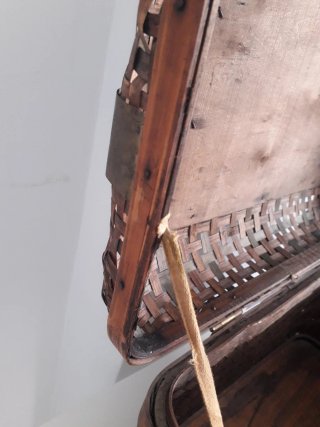 Baúl/Cofre de Bambú con Detalles Metálicos