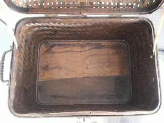 Baúl/Cofre de Bambú con Detalles Metálicos