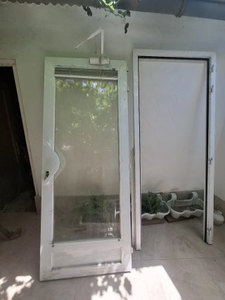 Puerta aluminio con cristal