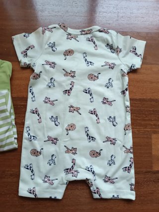 Lote 4 Pijamas / Peleles Bebé