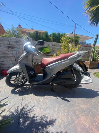 Kymco People S 125cc ABS Scooter Gris/Rojo