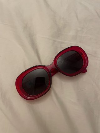 Gafas de sol rojas ovaladas