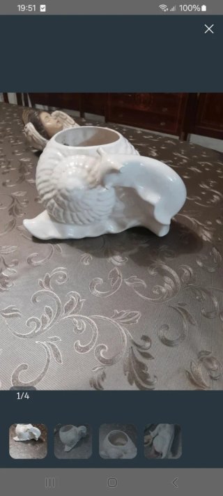 Preciosa gatita de cerámica caracol